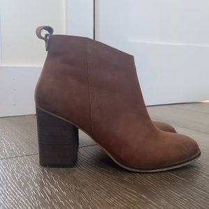 BP brown leather heeled booties size 9